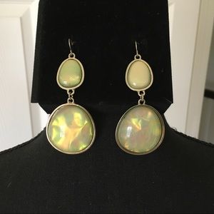 🌷Large irredesent stone earrings